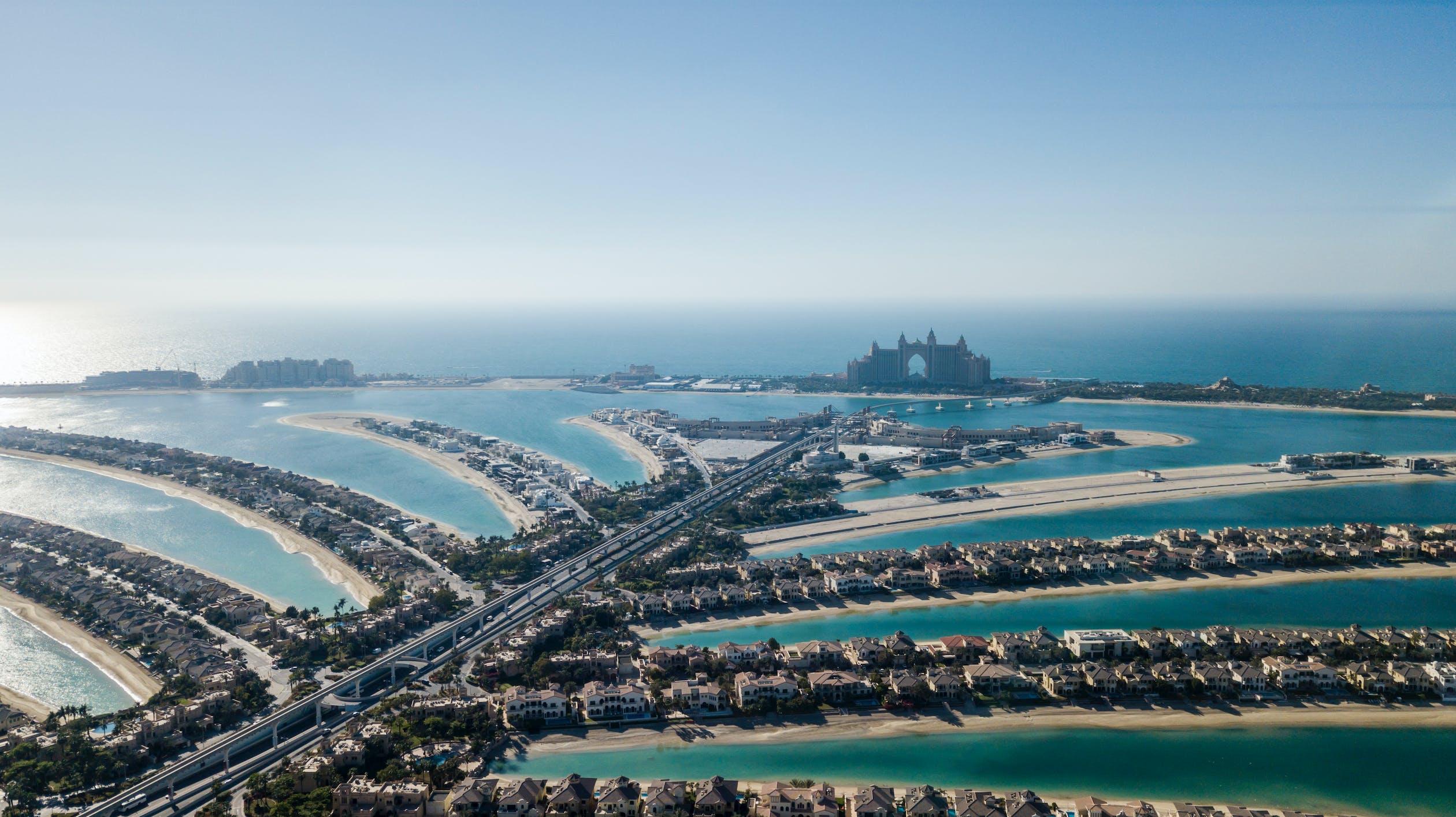 The Ultimate Guide to Investing in Real Estate on the Palm Jumeirah: Why It's a Smart Move